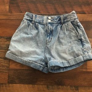 AEO mom short cuffed bottom blue jean sz 00